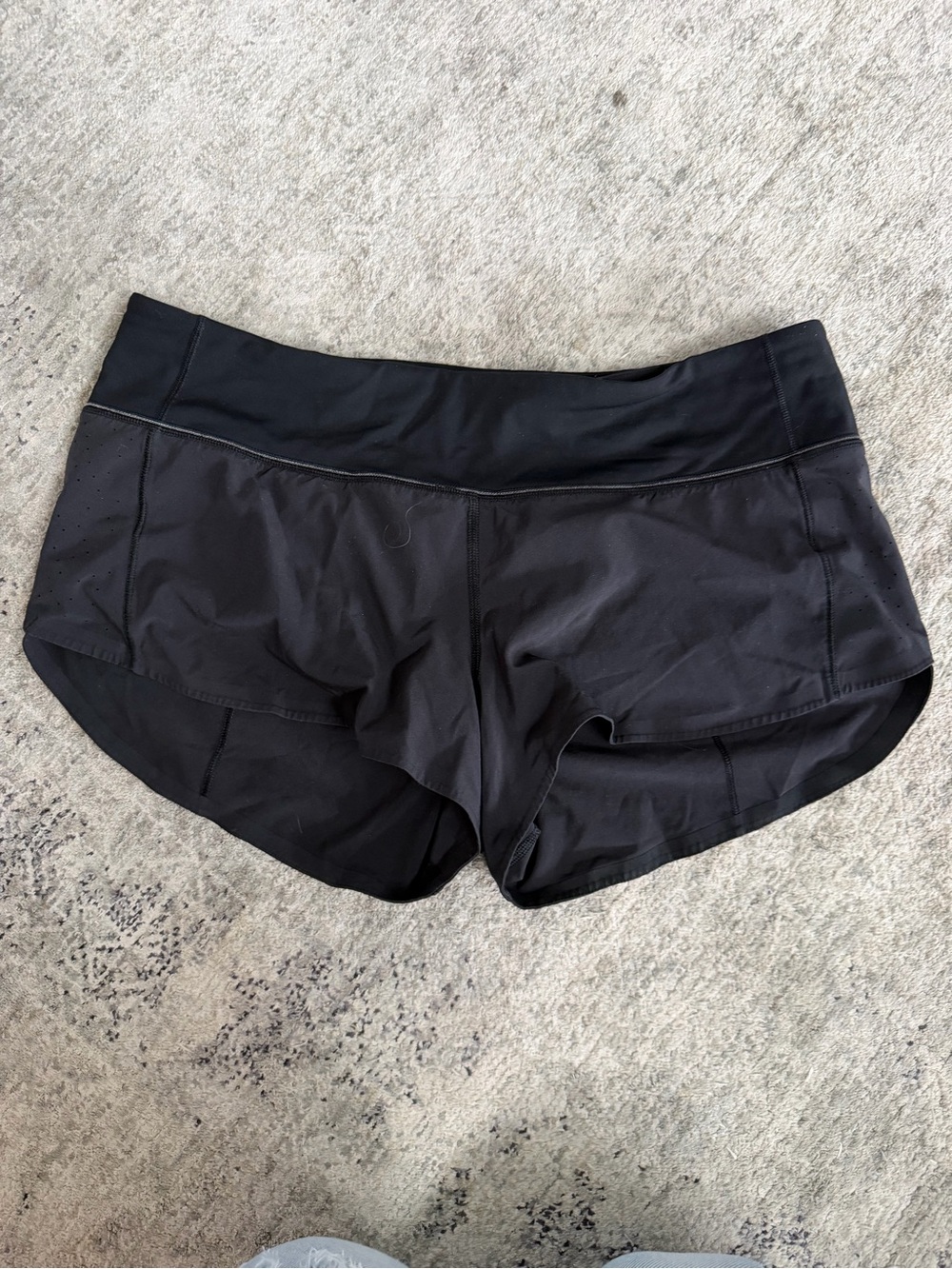 lululemon athletica Black Women's Athletic Shorts 2.5 inch